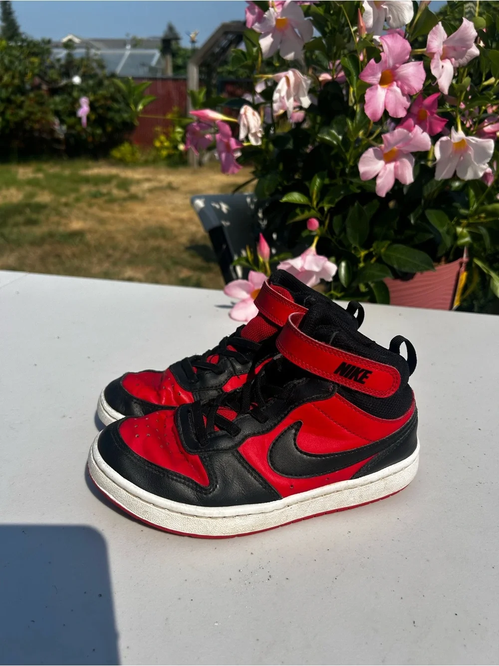 Nike court Mid2 Kids' Boy’s Red and Black High-Top Sneakers Size 1Y